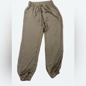 Zara -  Olive pants satin